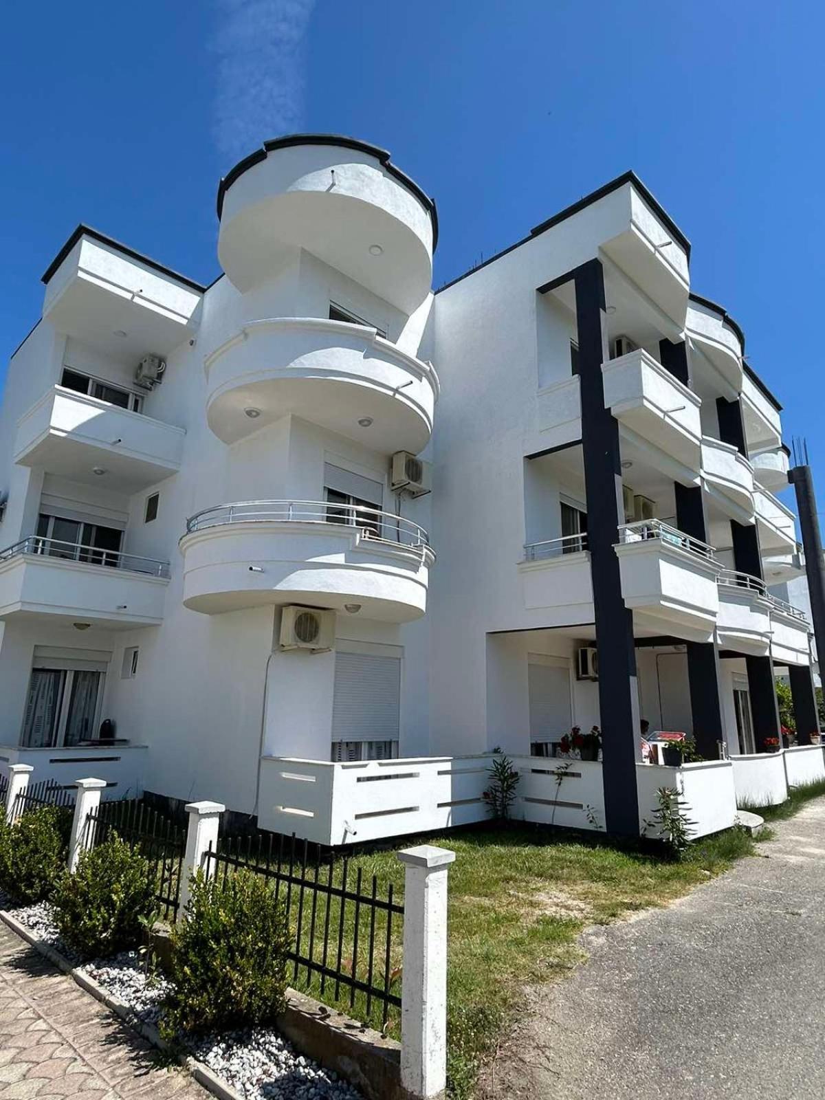 Apartmani Agovic Ulcinj Eksteriør bilde